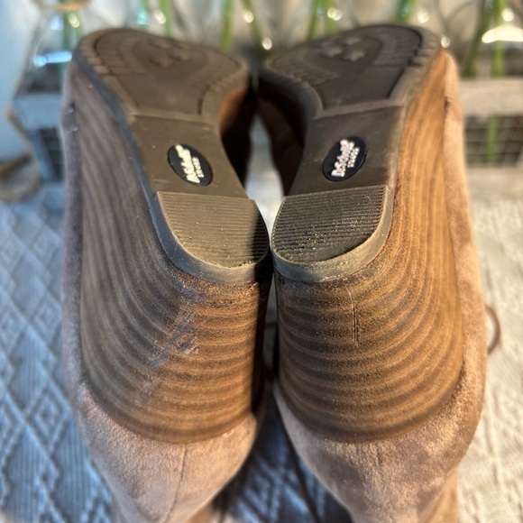 Dr. Scholl’s Dakota Wedge Lace up Ankle Booties. Size 6. Tan, 2” heel. - Picture 6 of 10